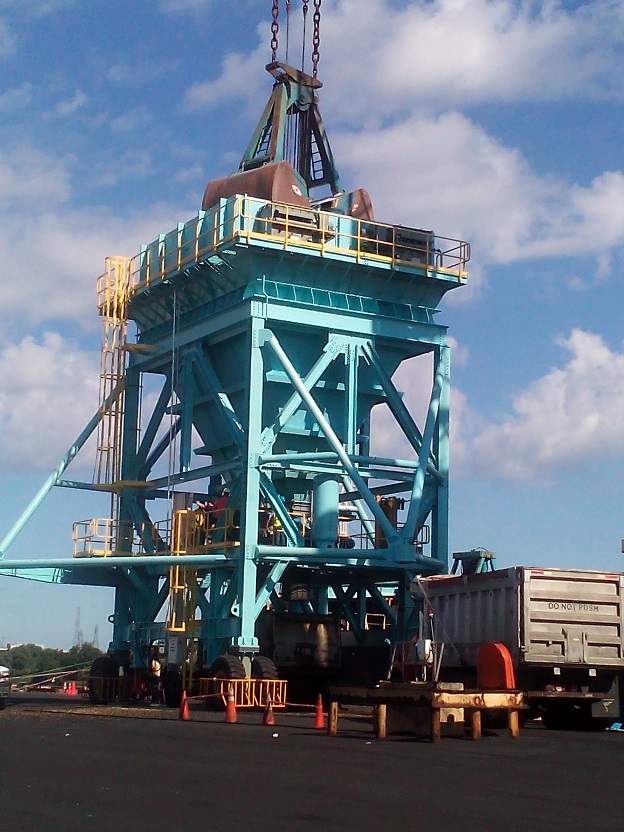 Mobile hopper system at Port of Wilmington US - CEMAX